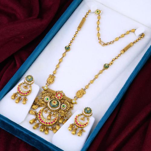 Pendent Set