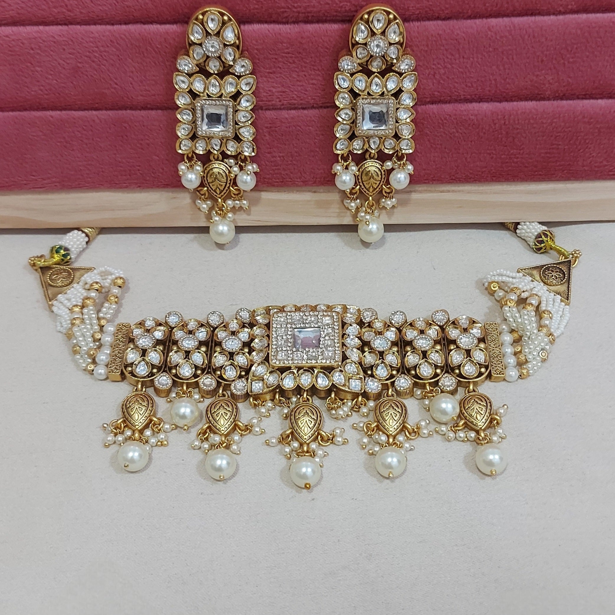 Necklace 16