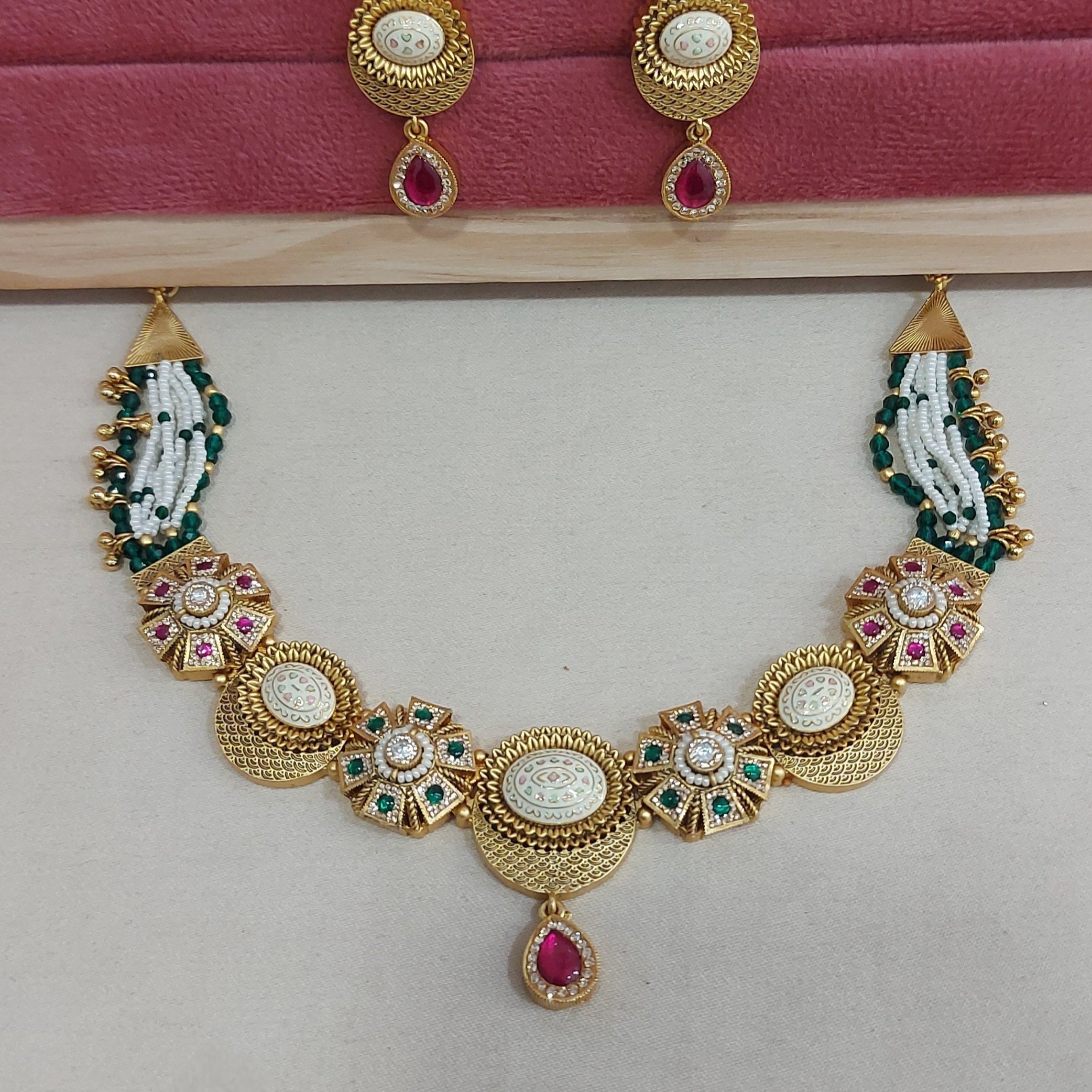 Necklace 19