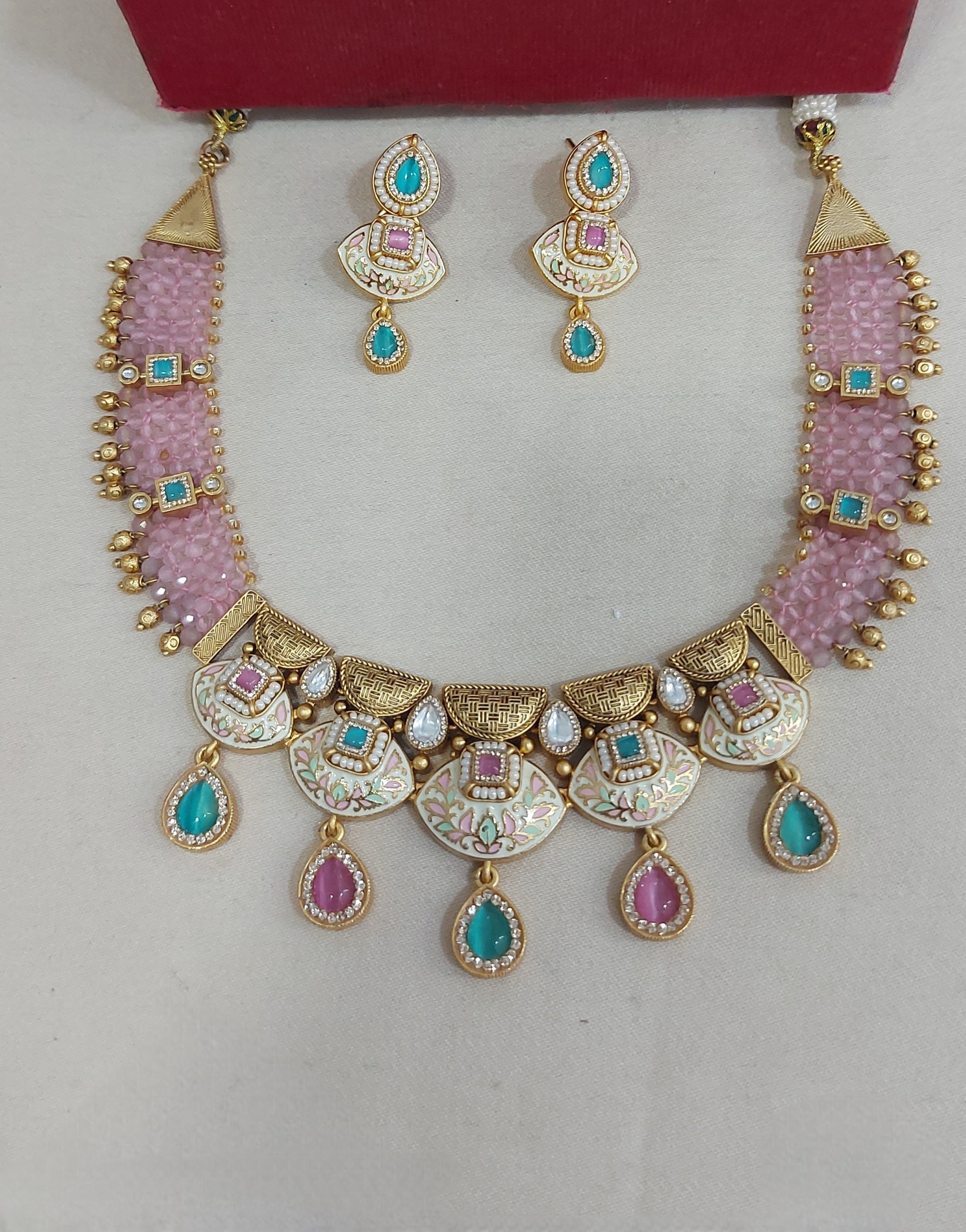 Necklace 24