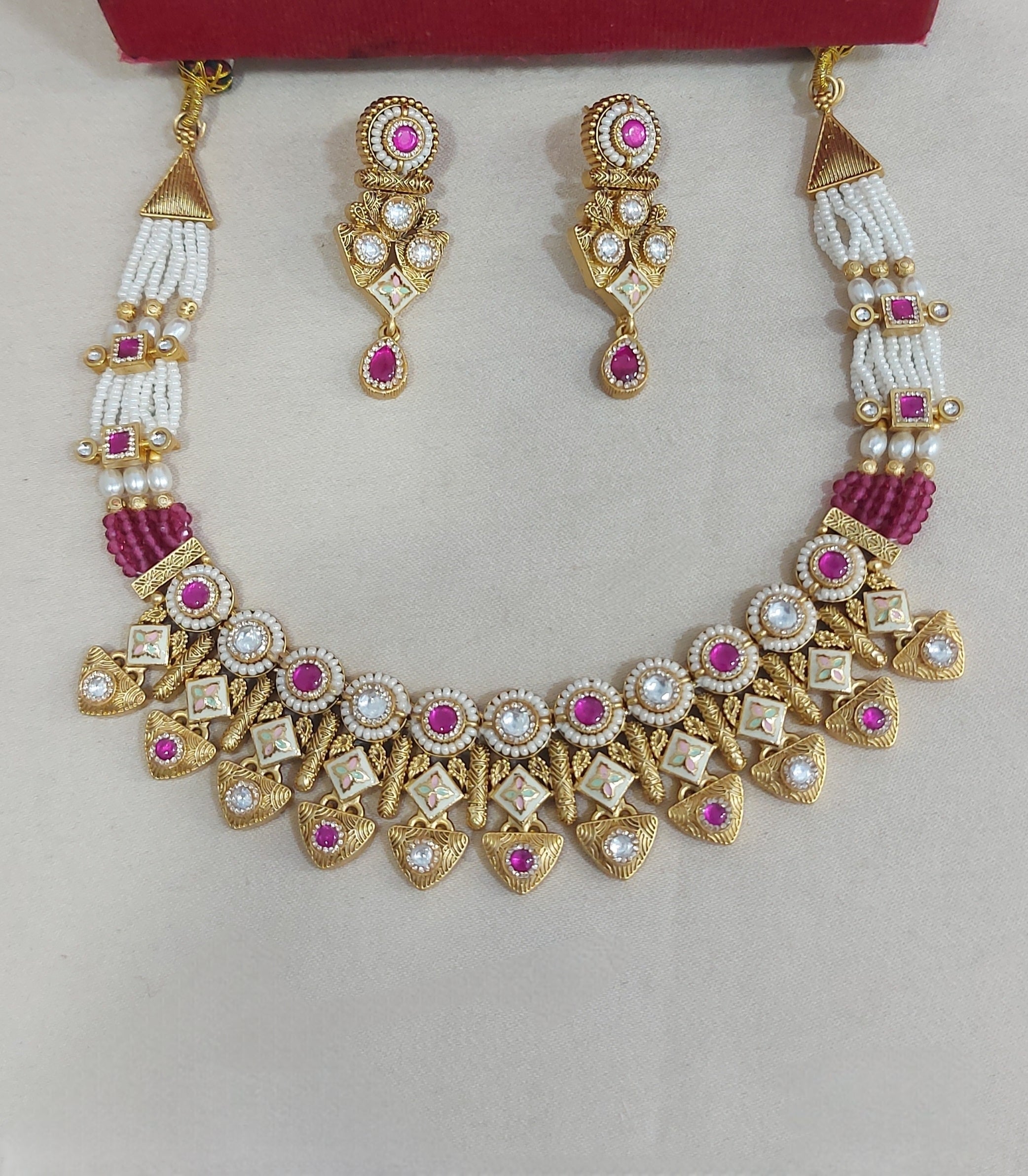 Necklace 25