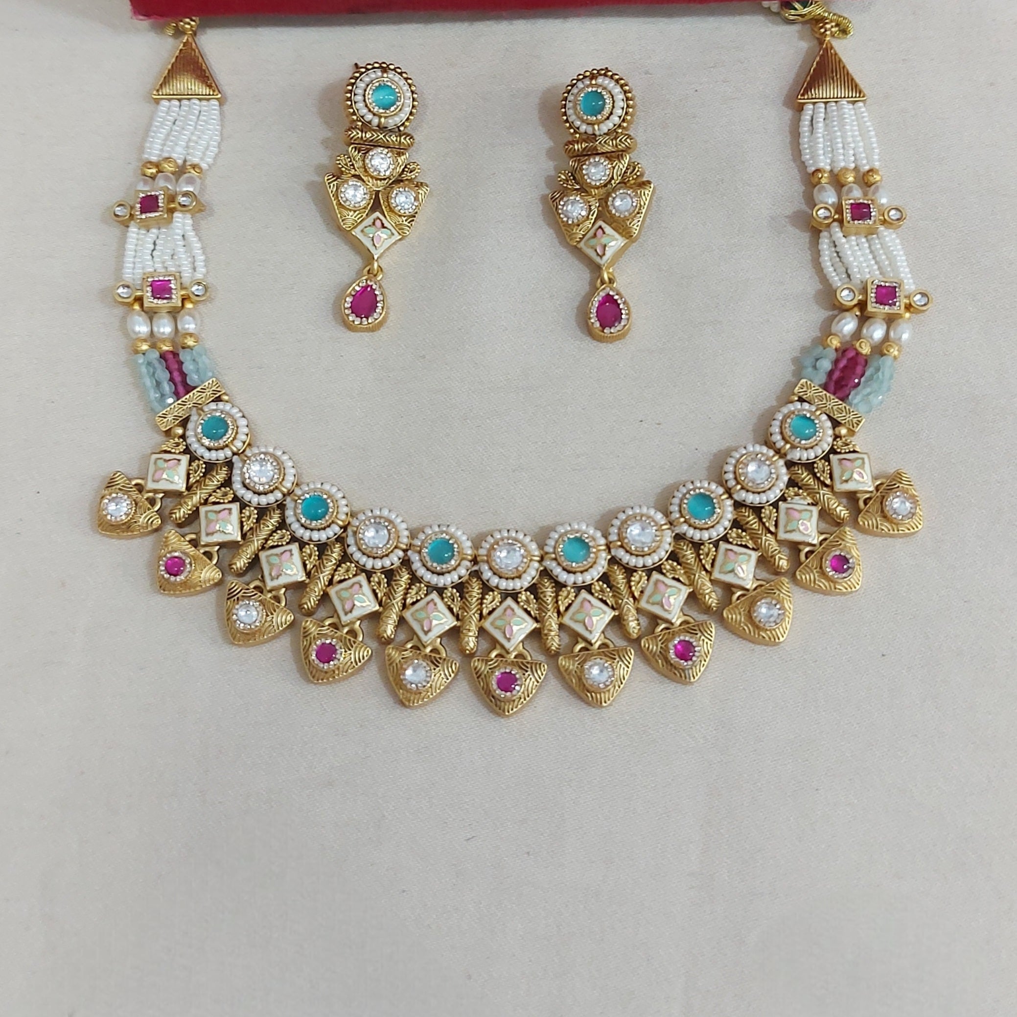Necklace 25