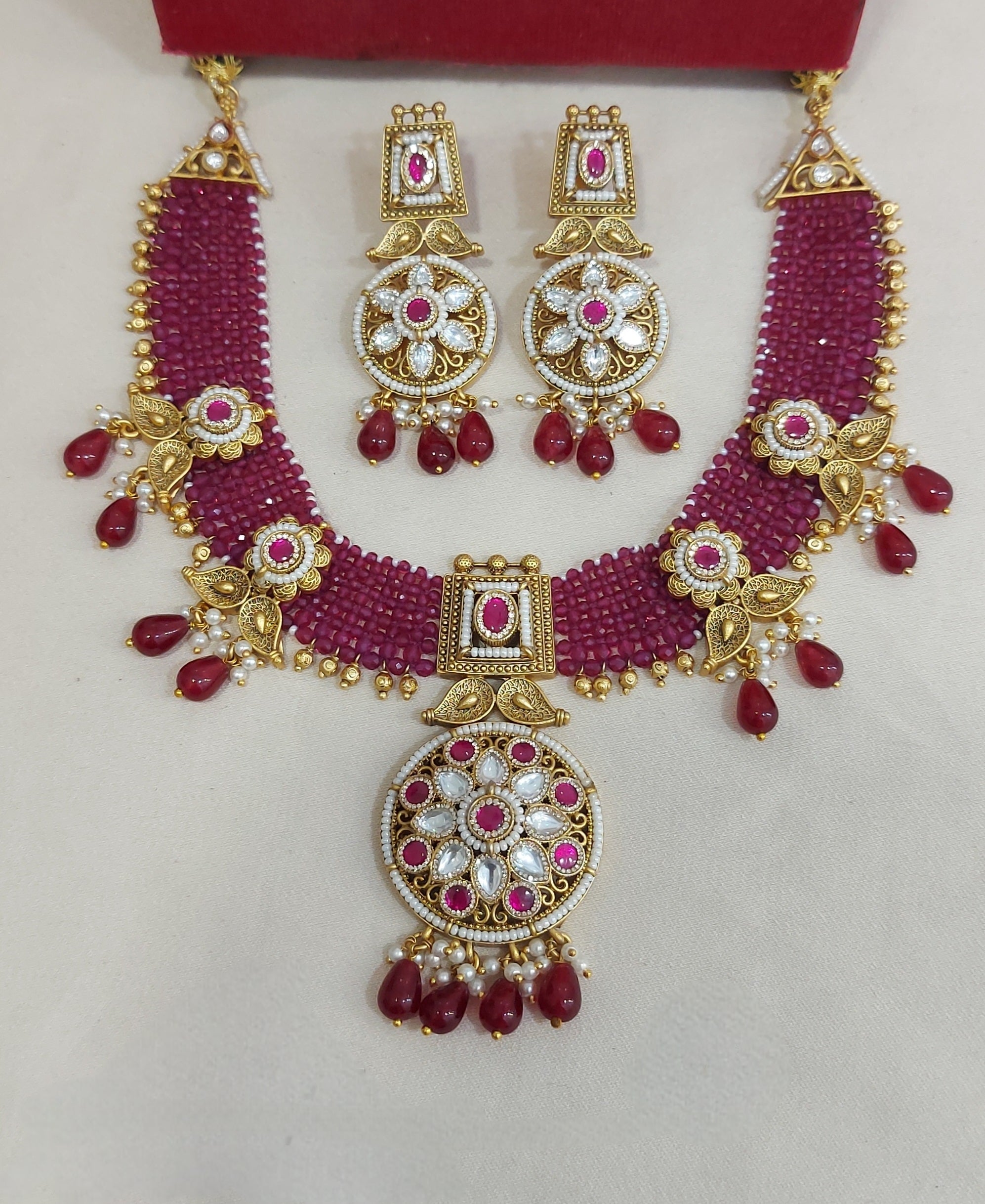 Necklace 29