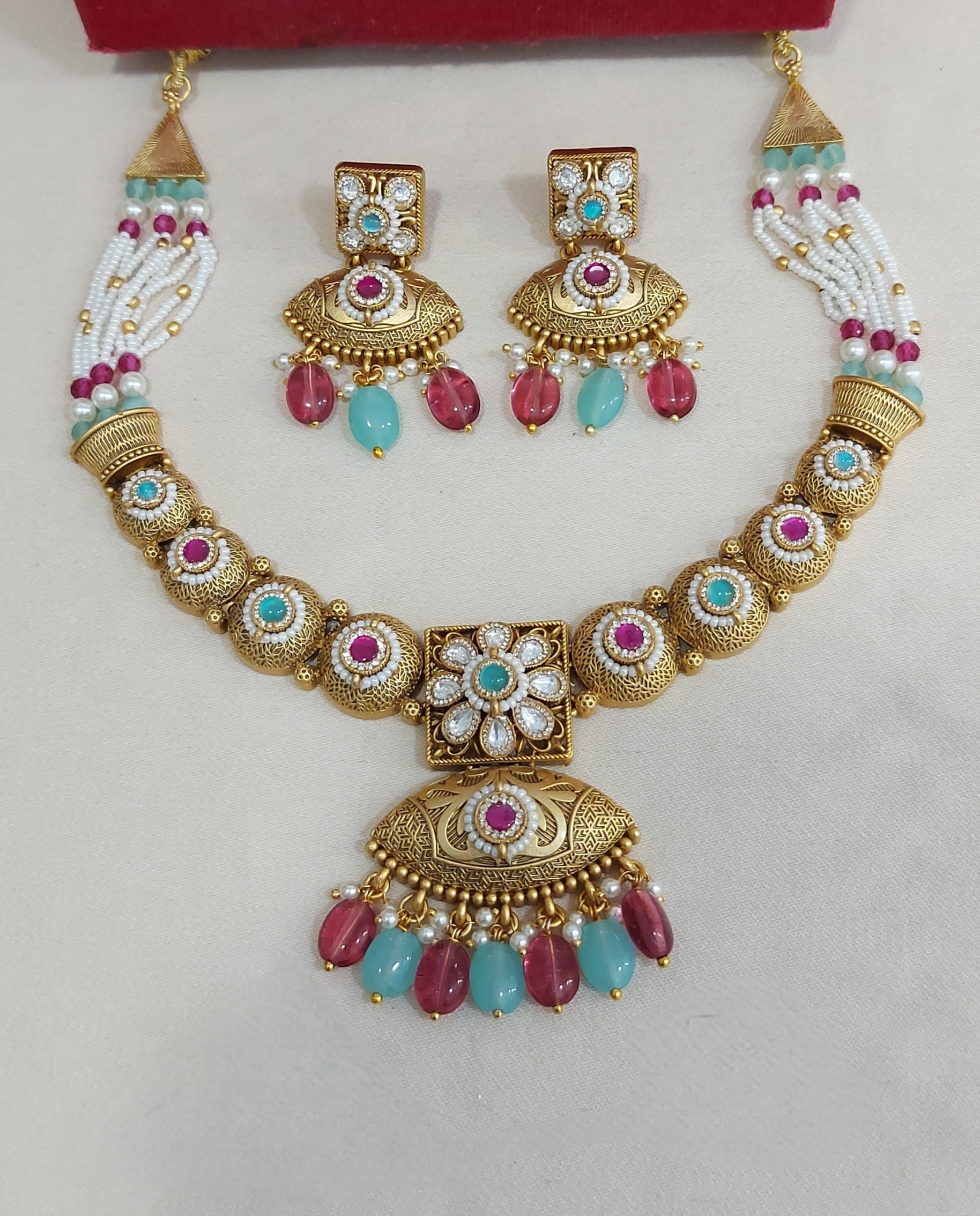 Necklace 30