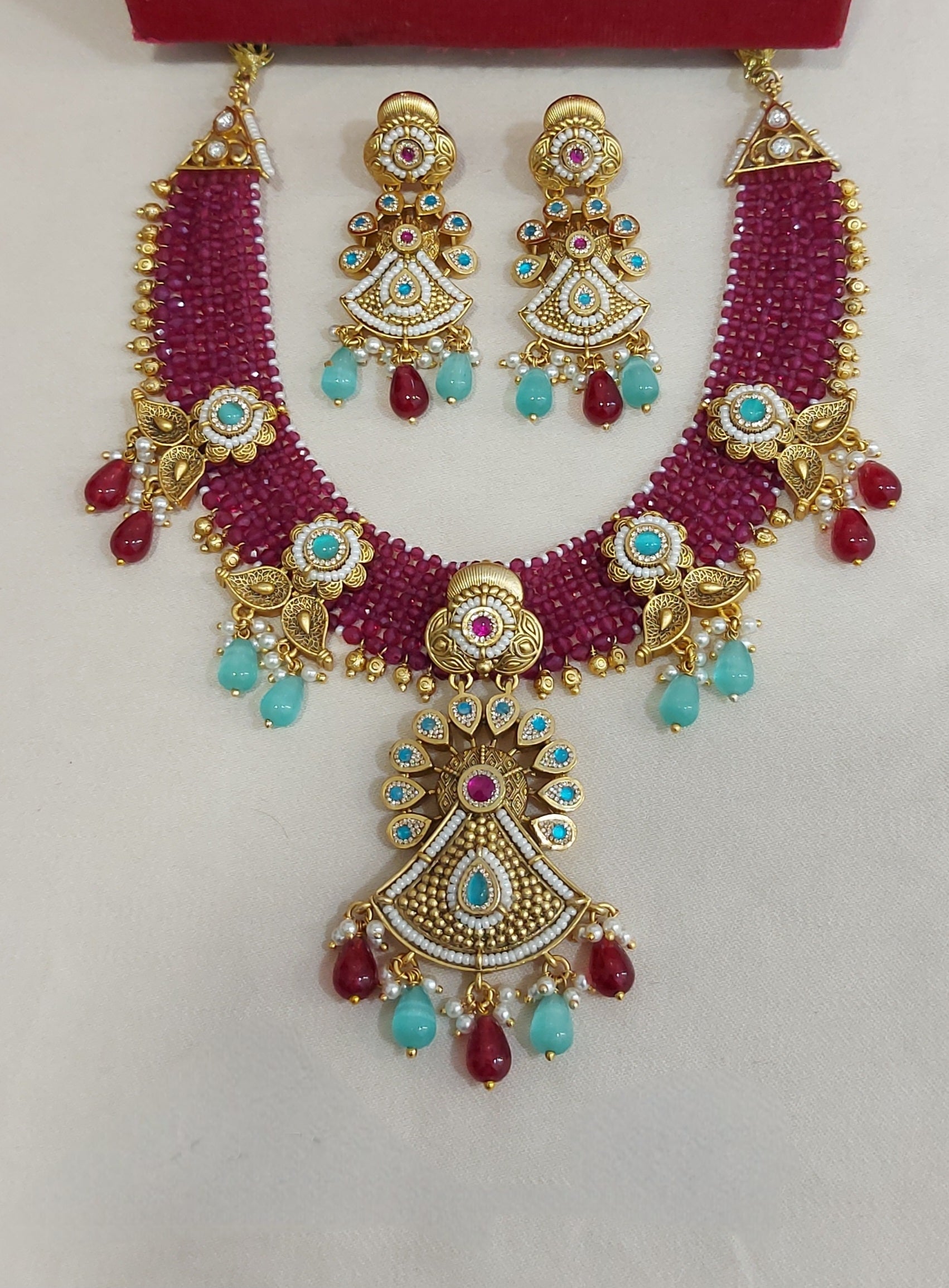 Necklace 31