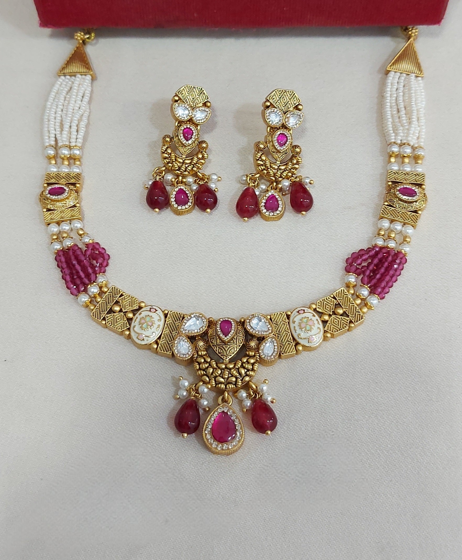 Necklace 36