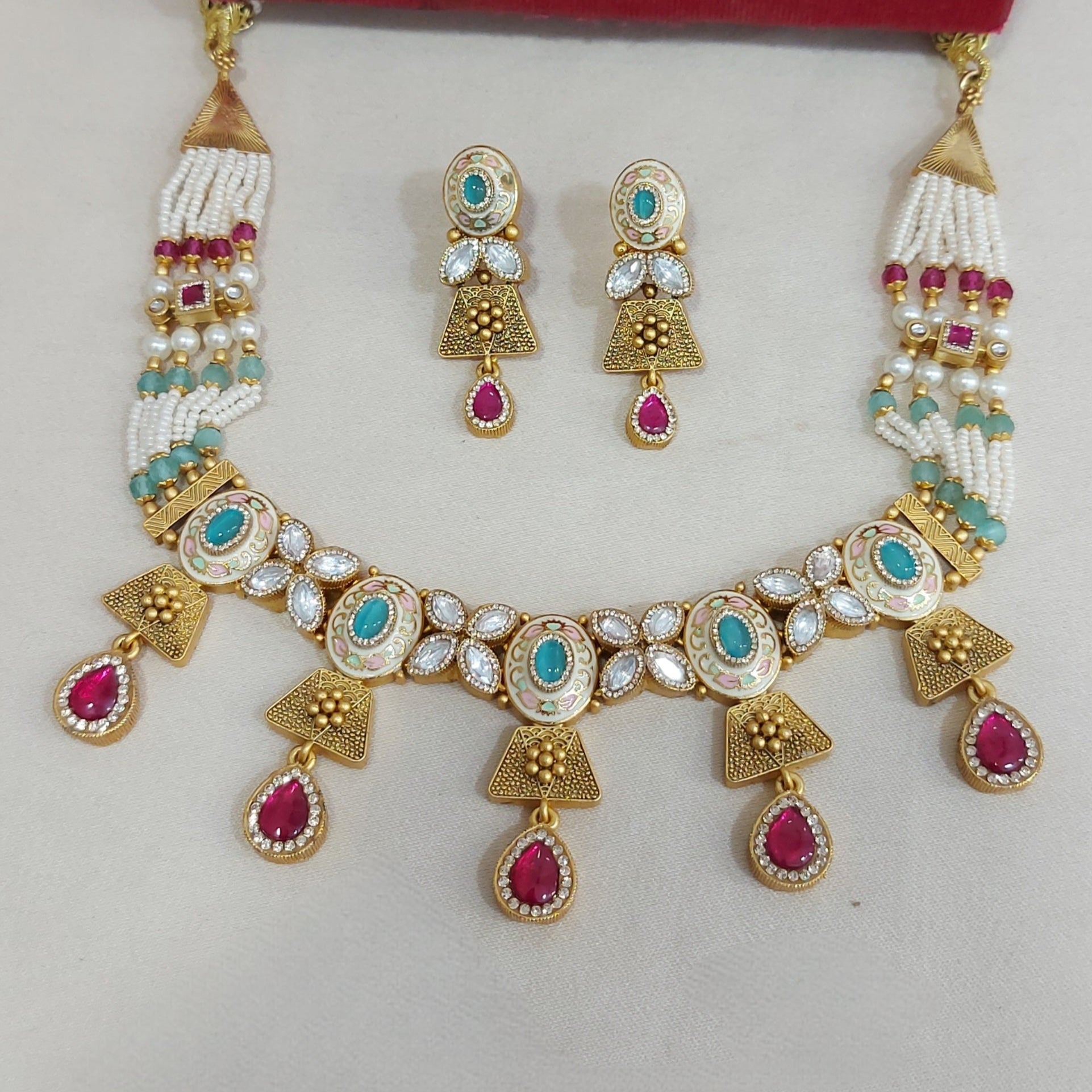Necklace 37