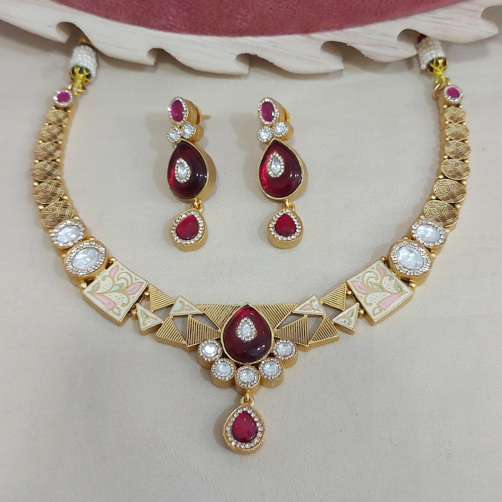 Necklace 40