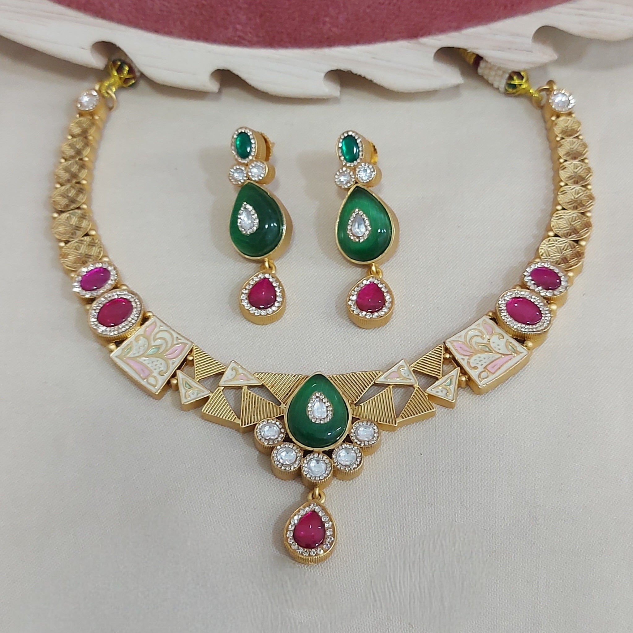 Necklace 40