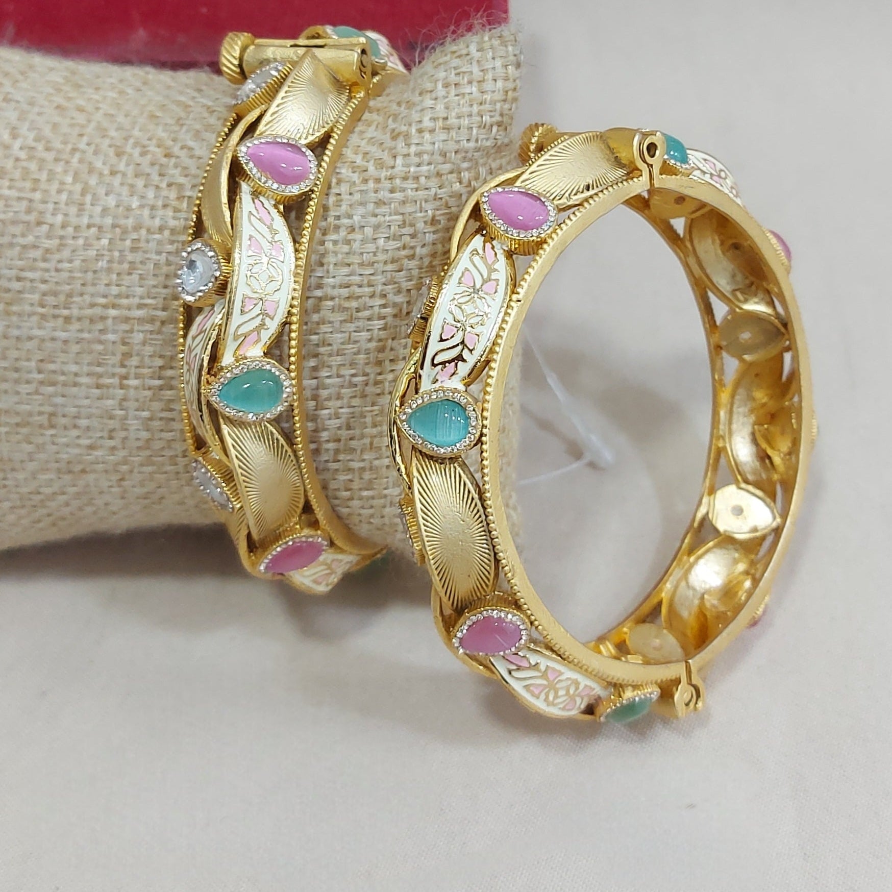 Bangle 32