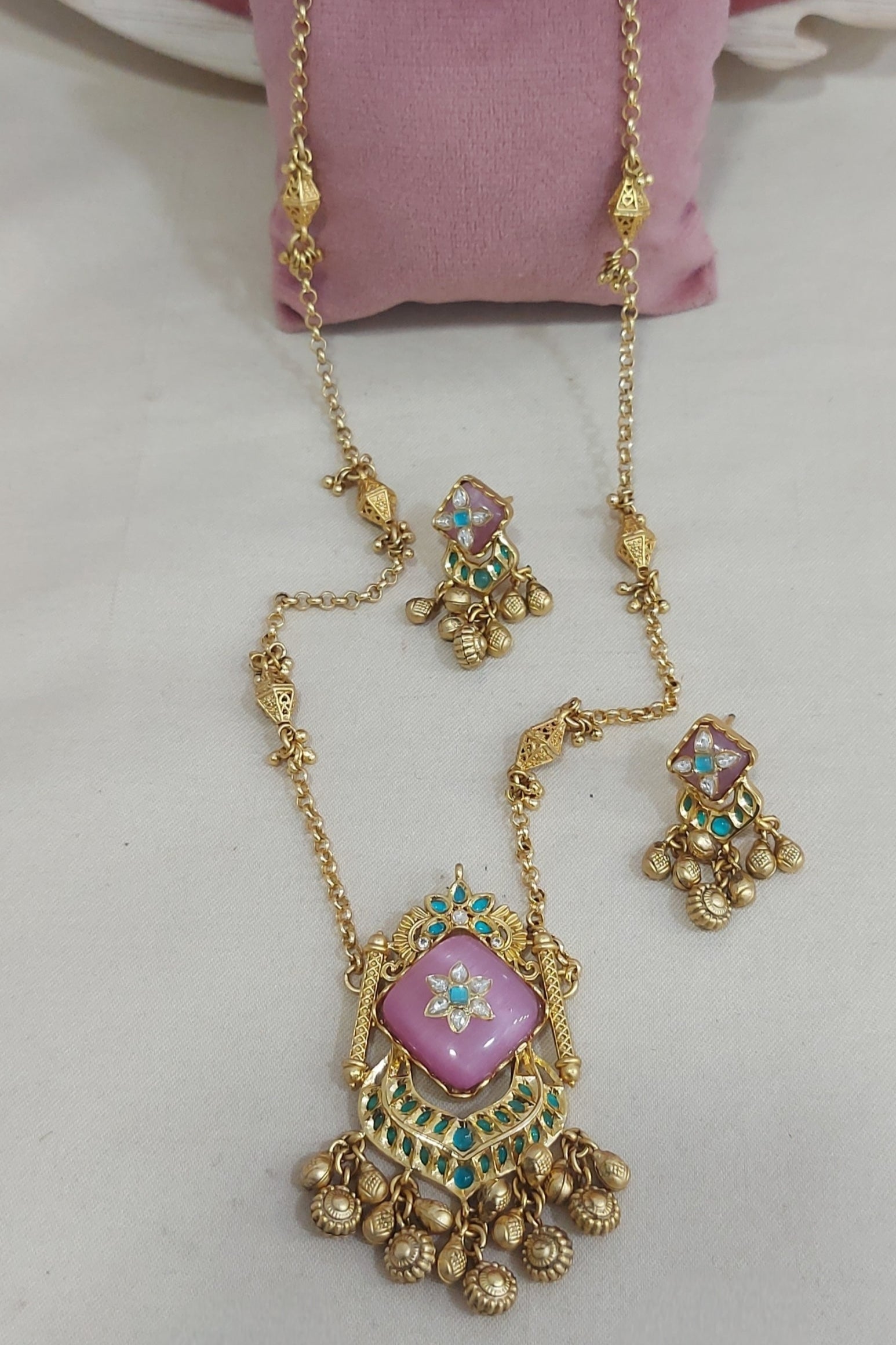 Pendent Set 9