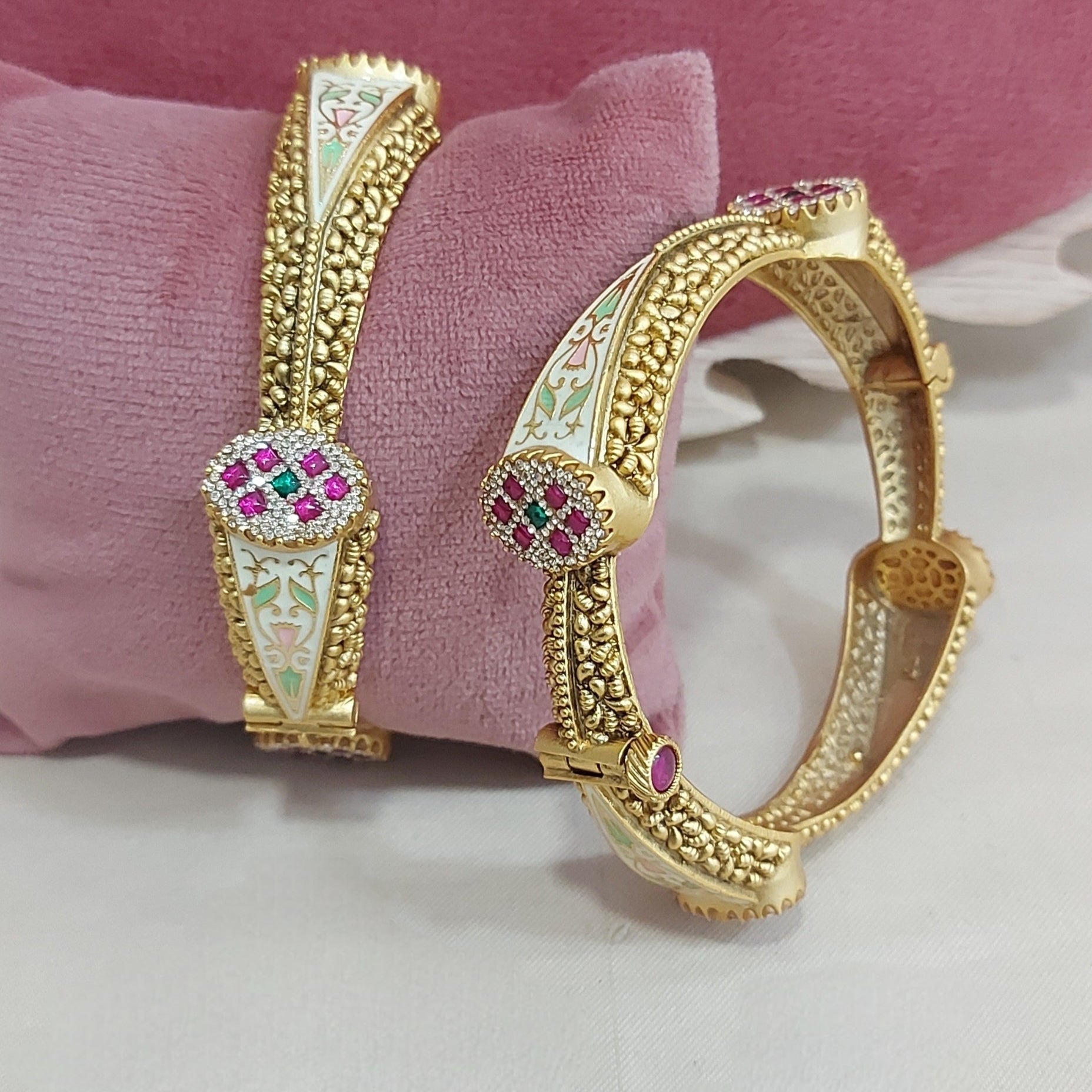 Bangle 48